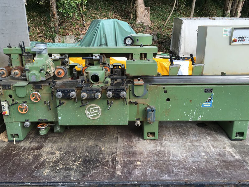 Hình ảnh minh họa về máy bào gỗ